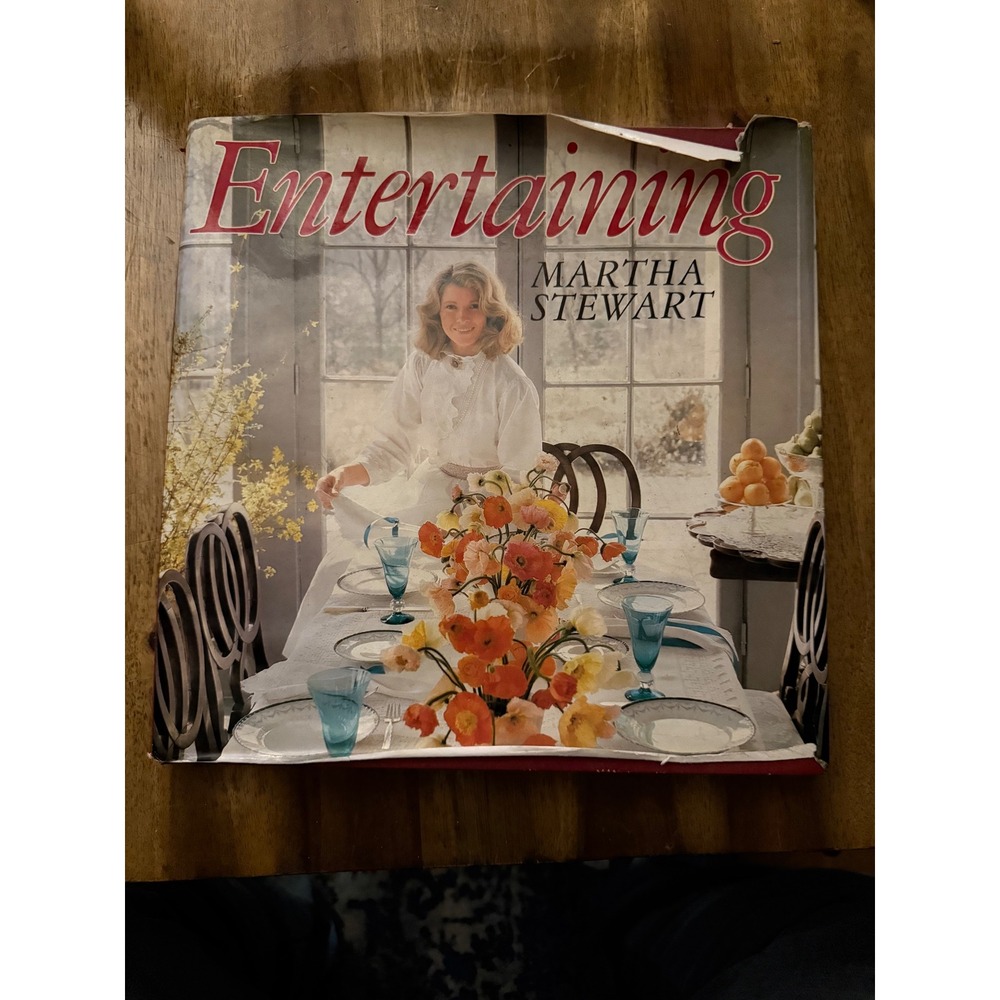 Vintage Entertaining Martha Stewart 1982 Hardcover Cookbook 20th Printing HCDJ
